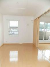 リビング横洋室