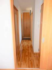 玄関から各部屋へ！！