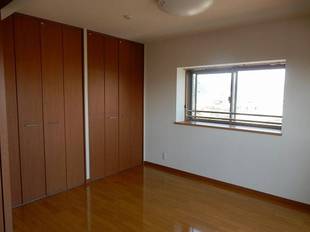 リビング横洋室【角部屋は出窓有】