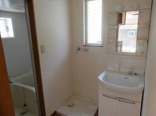 洗面化粧台、洗濯機置き場