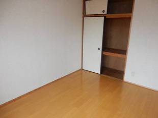 ＬＤＫ横の洋室