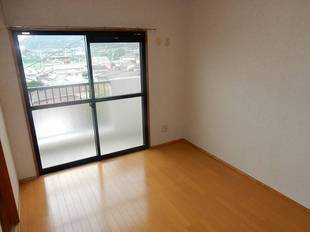 ＬＤＫ横の洋室