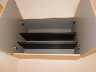 シューズBOX上部収納