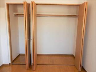 北側洋室：収納