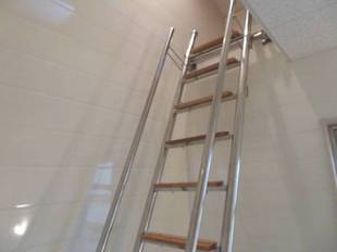 ロフトはしご