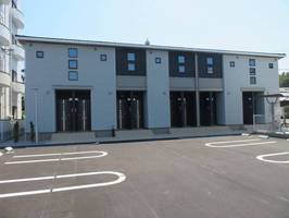  オーブ・ココ Ⅴ　（延岡市　大貫町）〈1R・１階〉