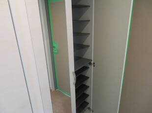 シューズボックス