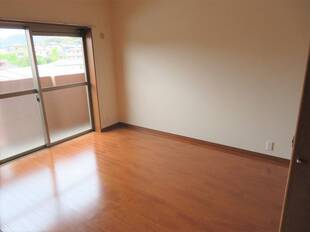 洋室（バルコニー側）