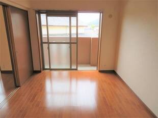 洋室（バルコニー側）