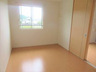 洋室（バルコニー側）