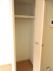 キッチン横収納