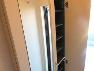 シューズボックス