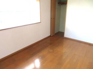 洋室（出窓側）