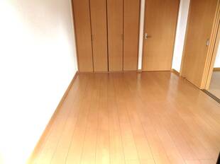 洋室（バルコニー側）