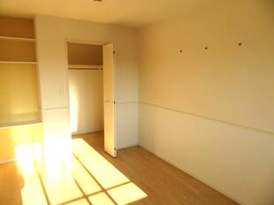 洋室（バルコニー側）