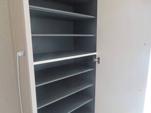 シューズボックス