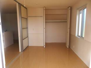 洋室6.1帖 (バルコニー側)