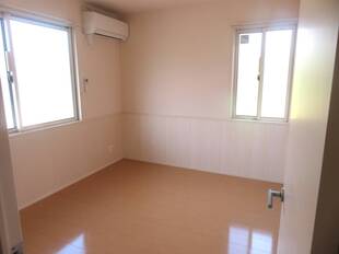 洋室5.3帖 (玄関側)