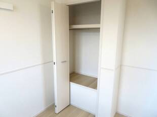 洋室5.5帖収納