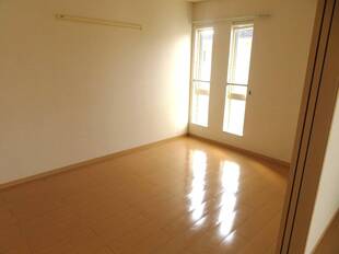 洋室（バルコニー側）