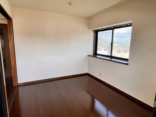 洋室（バルコニー側）