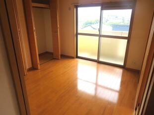 クローゼット側洋室