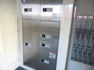 宅配ボックス完備