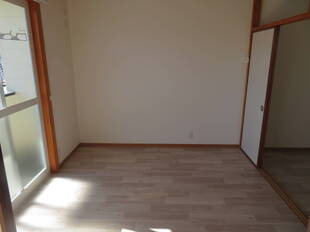 洋室4.5帖（バルコニー側）