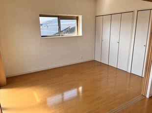 洋室（バルコニー側）