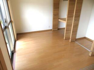 洋室（バルコニー側）