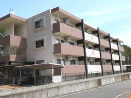 ユーミー多々良B　（延岡市　岡富町）＜2LDK＞