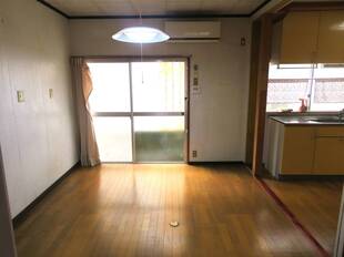 1階 洋室4.5帖（キッチン側）
