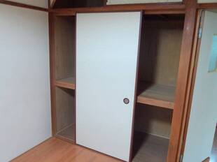 洋室5帖収納