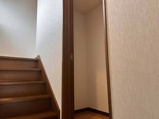 階段　収納