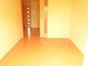 洋室6.4帖(バルコニー側)