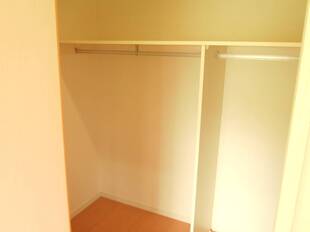 ウォークインクローゼット（洋室バルコニー側）