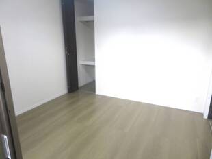 洋室（バルコニー側）