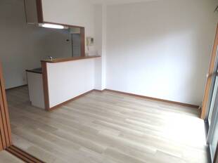 リビング（洋室から）