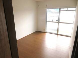 洋室（バルコニー側）