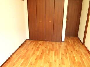 洋室（ベランダ側）