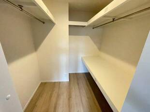 ウォークインクローゼット：洋室