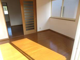 洋室（バルコニー側）