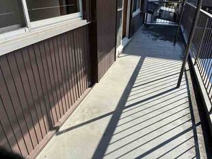 2階　バルコニー