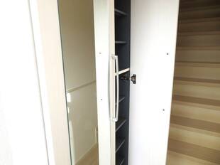 シューズボックス