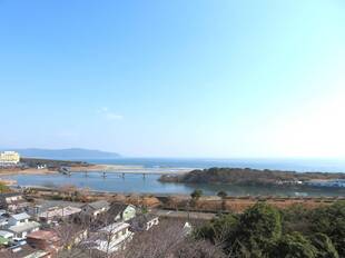 玄関側からの景色