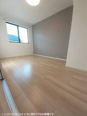 洋室（バルコニー側）