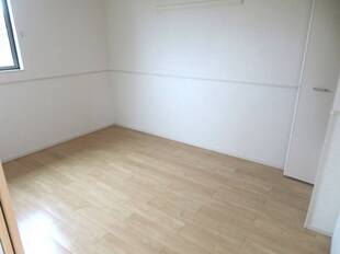 洋室（バルコニー側）