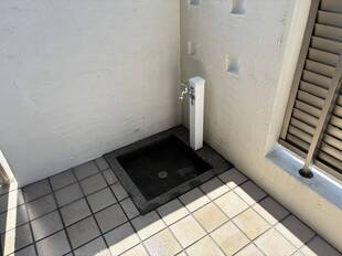玄関前　専用水栓